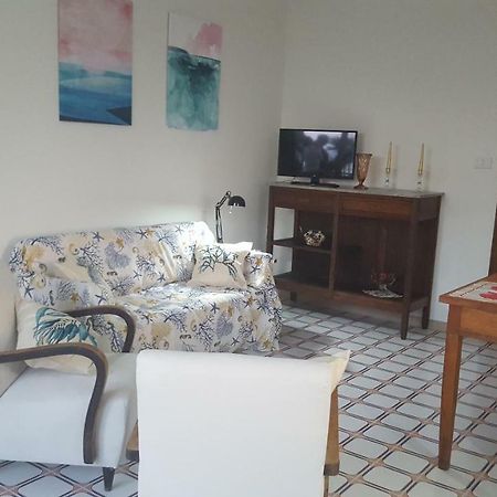 Casa Del Levante Riposto Eksteriør bilde