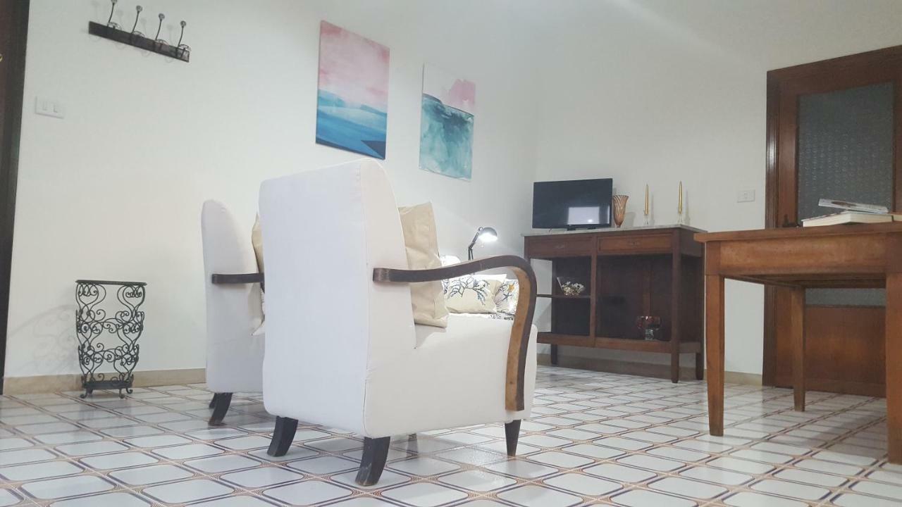 Casa Del Levante Riposto Eksteriør bilde
