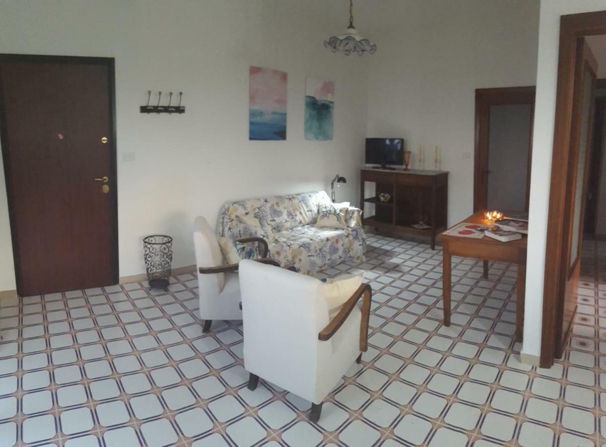 Casa Del Levante Riposto Eksteriør bilde